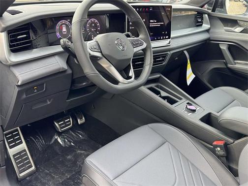 2026 Volkswagen Tiguan 2.0T SE R-Line Black 4MOTION