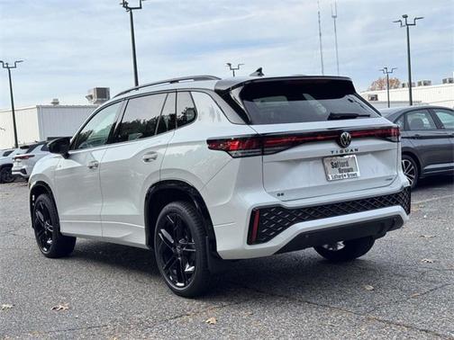 2026 Volkswagen Tiguan 2.0T SE R-Line Black 4MOTION