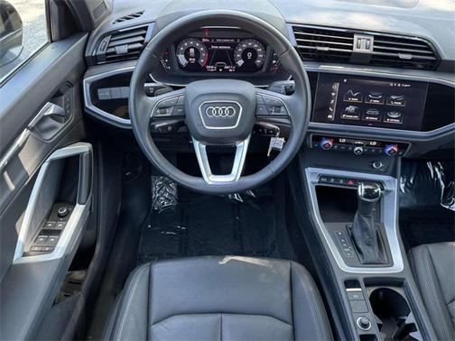 2022 Audi Q3 45 S line Premium