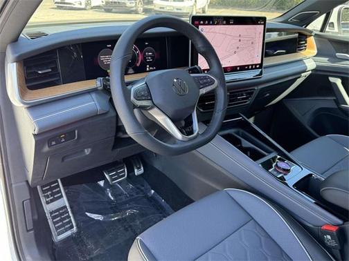 2025 Volkswagen Tiguan 2.0T SEL R-Line 4MOTION