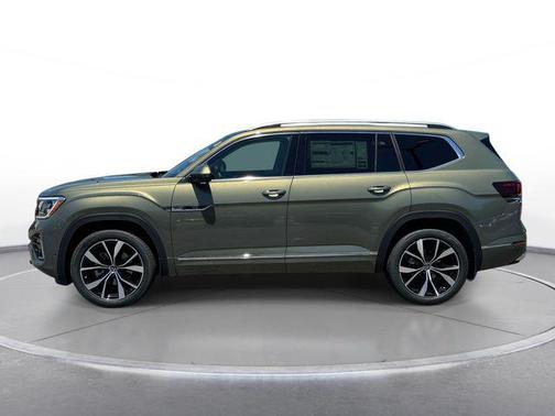 Avocado Green Pearl 2026 Volkswagen Atlas 2.0T SEL Premium R-Line 4MOTION