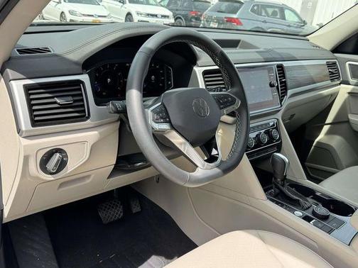 2022 Volkswagen Atlas 3.6L SE w/Technology