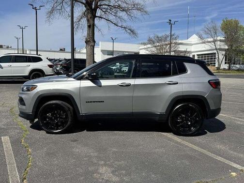 Billet Silver Metallic Clearcoat 2023 Jeep Compass Latitude