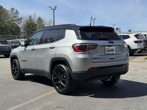 Billet Silver Metallic Clearcoat 2023 Jeep Compass Latitude