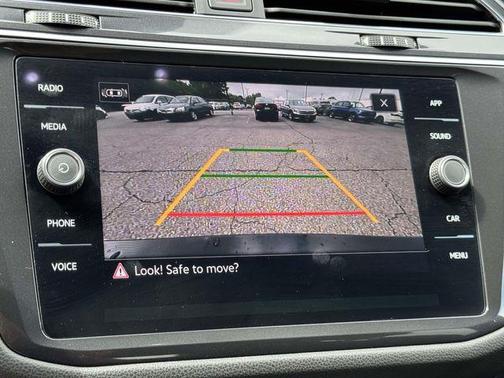 Deep Black 2023 Volkswagen Tiguan 2.0T SE 4MOTION