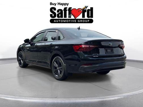 Deep Black 2024 Volkswagen Jetta 1.5T SE