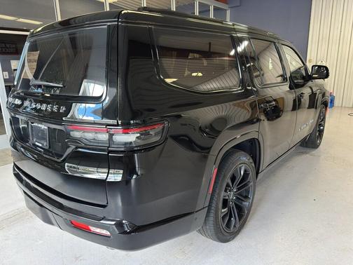 2023 Jeep Grand Wagoneer Series II