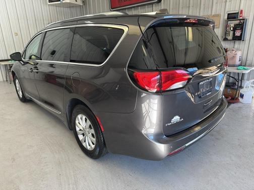 2018 Chrysler Pacifica Touring-L