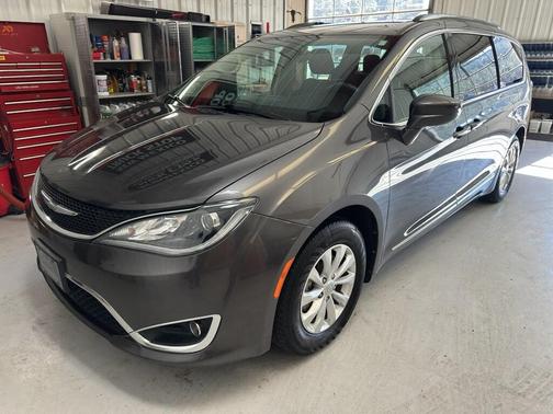 2018 Chrysler Pacifica Touring-L