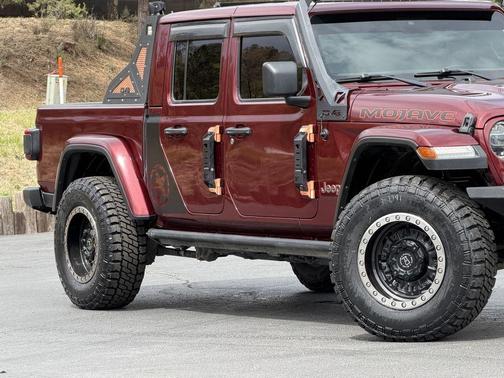 Snazzberry Pearlcoat 2021 Jeep Gladiator Mojave