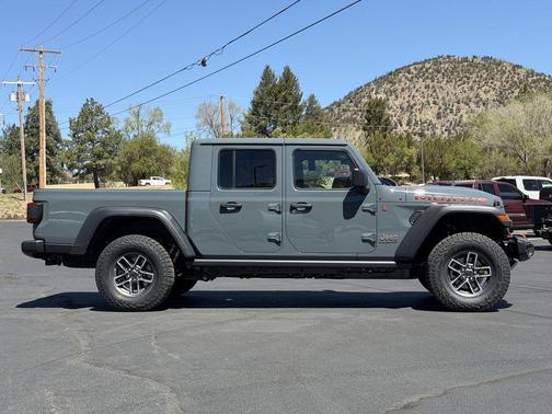 Anvil Clearcoat 2026 Jeep Gladiator Mojave