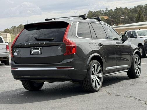 Platinum Grey Metallic 2023 Volvo XC90 B6 Ultimate 7-Seater