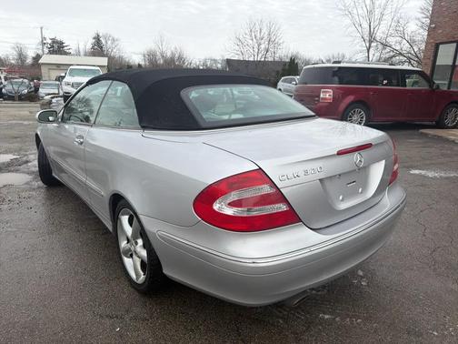 2005 Mercedes-Benz CLK-Class 320 Cabriolet