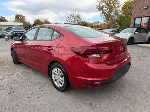 2020 Hyundai ELANTRA SE