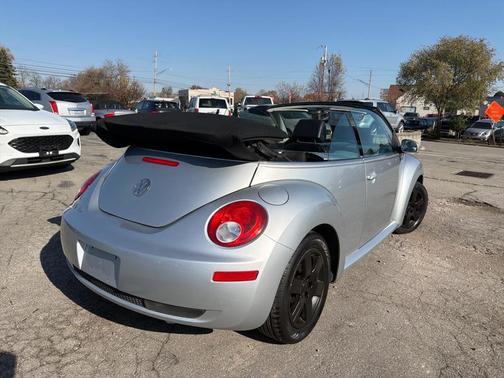 2006 Volkswagen New Beetle 2.5