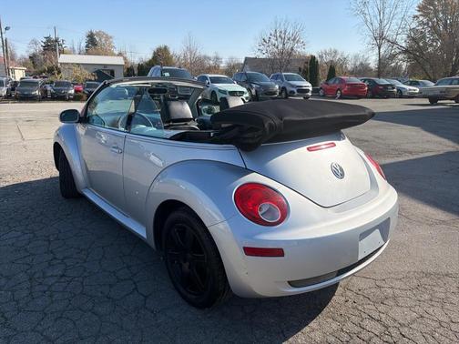 2006 Volkswagen New Beetle 2.5