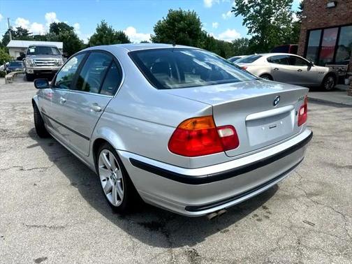2000 BMW 328 328i