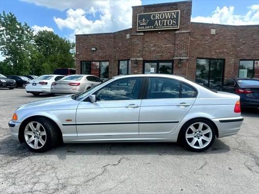 2000 BMW 328 328i