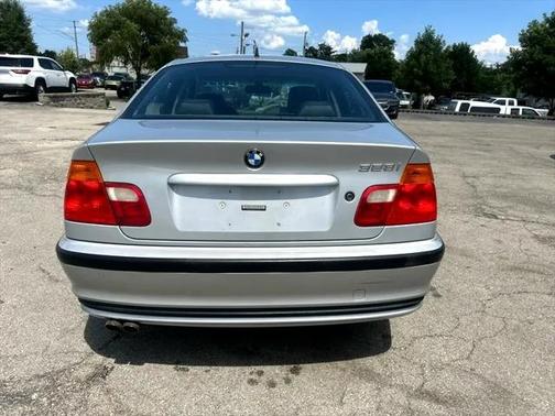 2000 BMW 328 328i