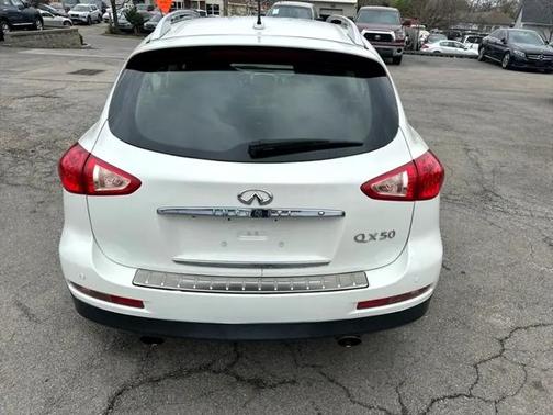 2016 INFINITI QX50 Base