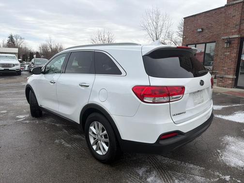 2016 Kia Sorento LX
