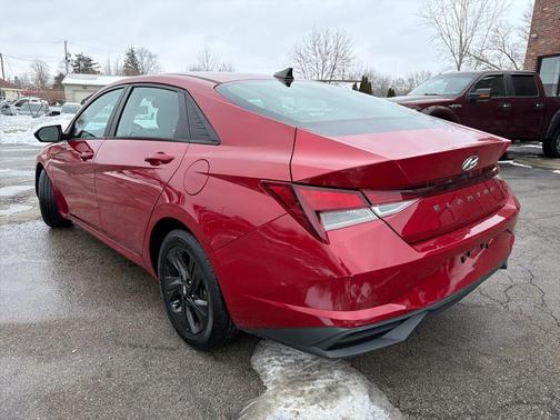 2021 Hyundai ELANTRA SEL