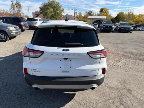 2020 Ford Escape SE