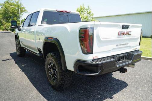 2024 GMC Sierra 2500 AT4