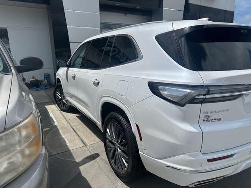2025 Buick Enclave Avenir FWD