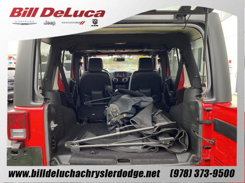 Photo 5 of 16 of 2016 Jeep Wrangler Unlimited Rubicon