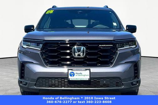 Modern Steel Metallic 2025 Honda Pilot