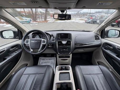 2016 Chrysler Town & Country Touring-L