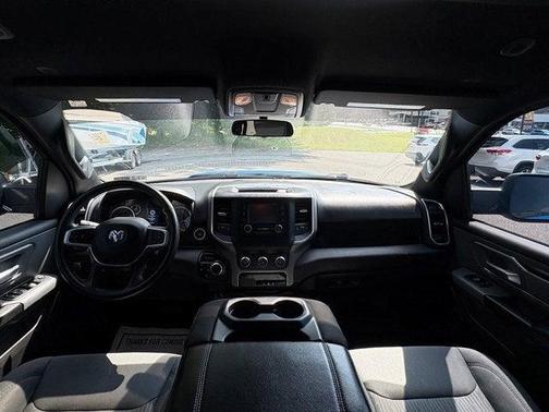 2022 RAM 1500 Big Horn Crew Cab 4x4 57' Box