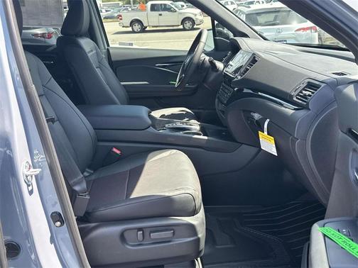 2025 Honda Ridgeline Black Edition
