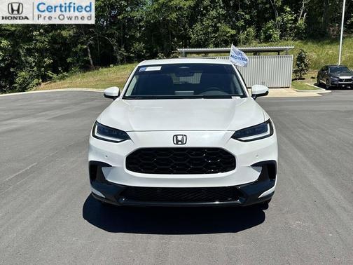 Platinum White Pearl 2026 Honda HR-V