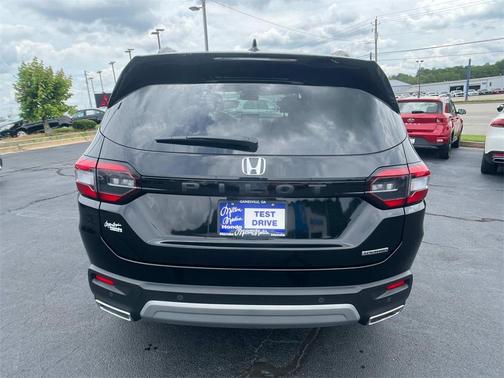 2025 Honda Pilot Touring