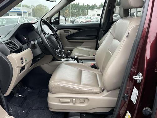 2022 Honda Pilot Touring 7-Passenger