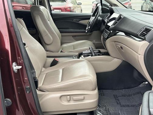 2022 Honda Pilot Touring 7-Passenger