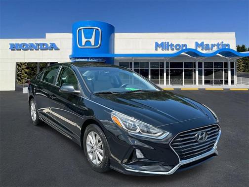 2018 Hyundai SONATA SE