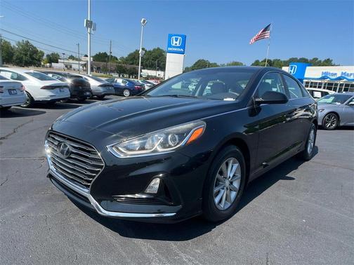 2018 Hyundai SONATA SE