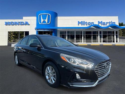 2018 Hyundai SONATA SE