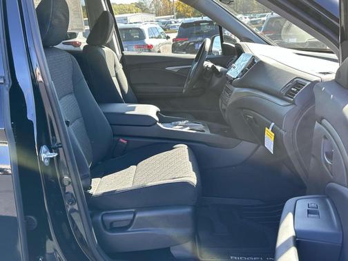 2025 Honda Ridgeline Sport