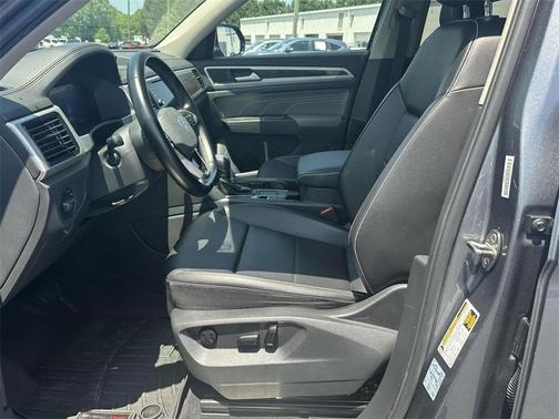 2022 Volkswagen Atlas 2.0T SE w/Technology