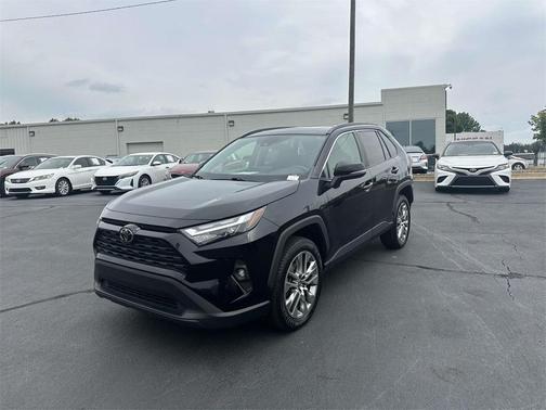 2022 Toyota RAV4 XLE Premium