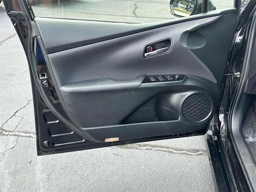 2019 Toyota Prius L