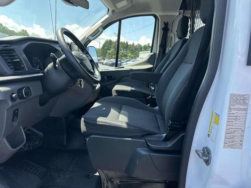 2022 Ford Transit-250 Base