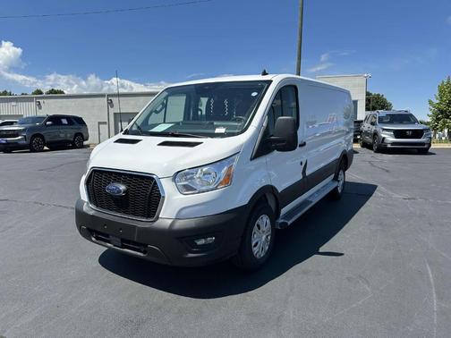 2022 Ford Transit-250 Base