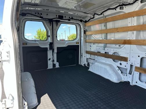 2022 Ford Transit-250 Base