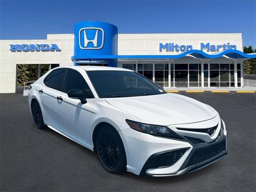 2022 Toyota Camry SE Nightshade