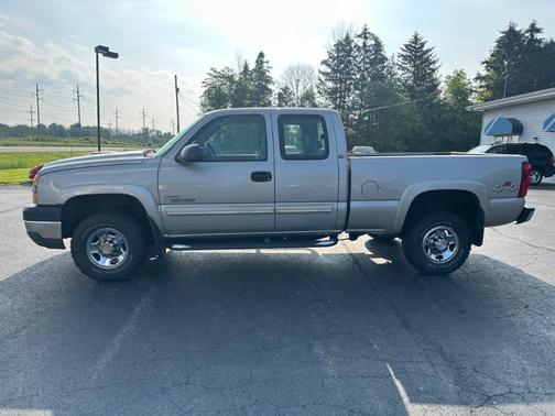 2005 Chevrolet Silverado 2500 LT H/D Extended Cab